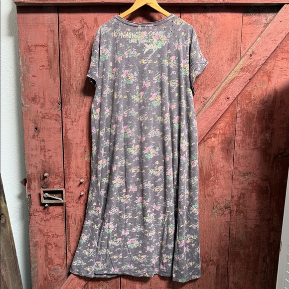 Floral LOVE Magnolia Pearl Tee Dress - Picture 4 of 4